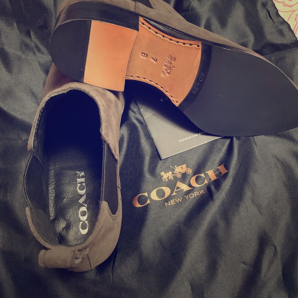 SUFFOLK BOOTIE (COACH Q8709)
MINK
